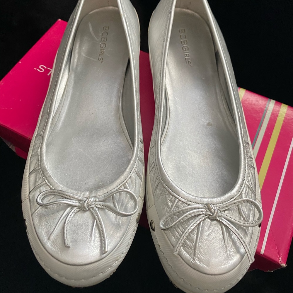 BCBG casual shoe silver